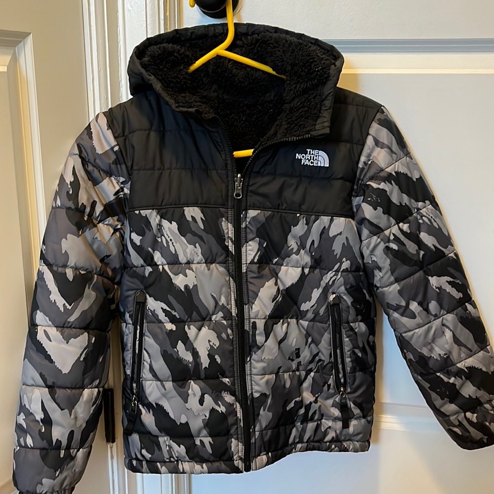 North face jacket (reversible) boys medium